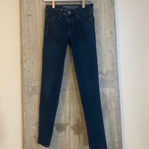 American Eagle Daek Wash High Rise Skinny Jeans